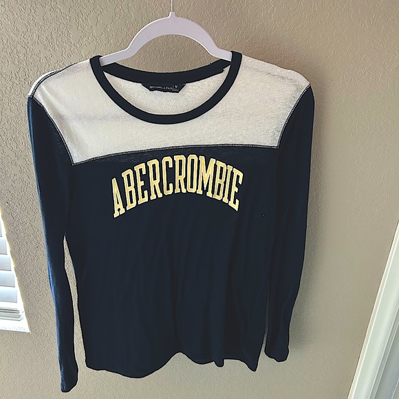 Abercrombie and Fitch Long sleeve Logo Tee - Picture 1 of 3